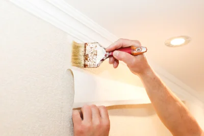 Pose de papier peint à Bessamorel — revêtements muraux et toiles de verre